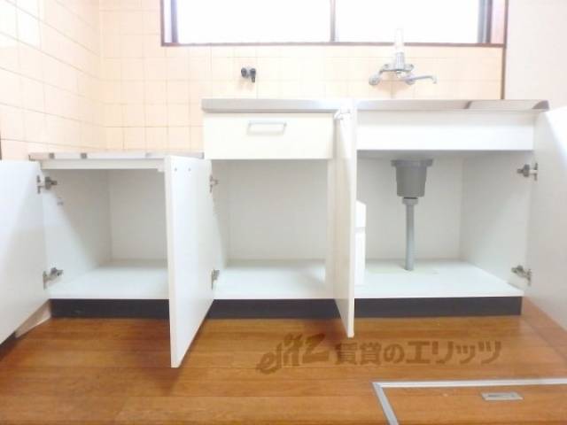 キッチン　下部収納