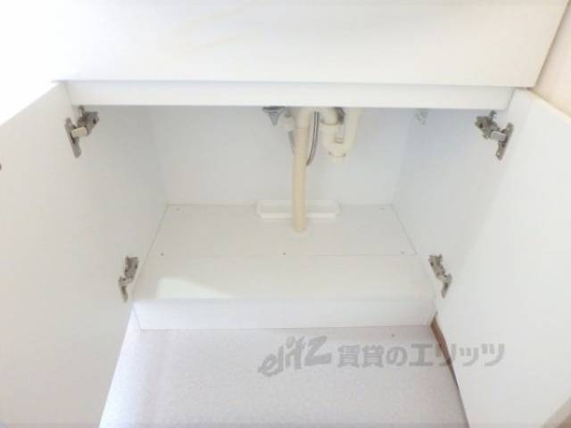 洗面所　下部収納