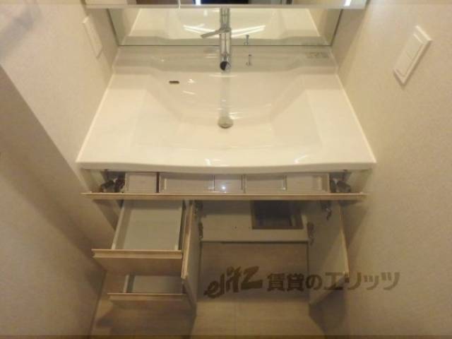 洗面所　収納下部