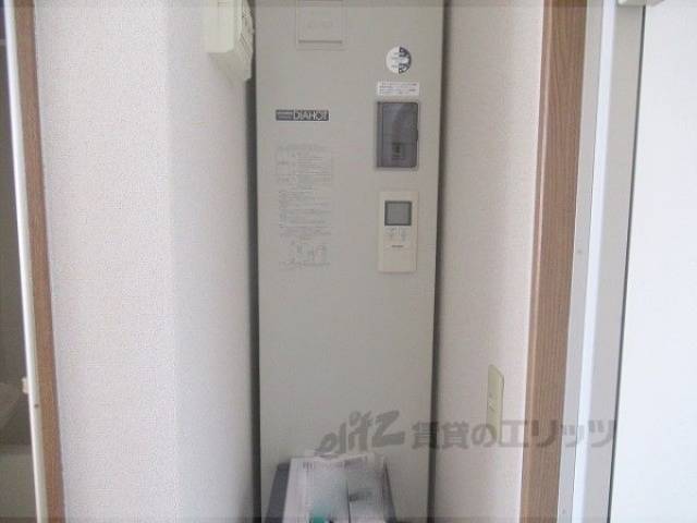 廊下　湯沸かし器