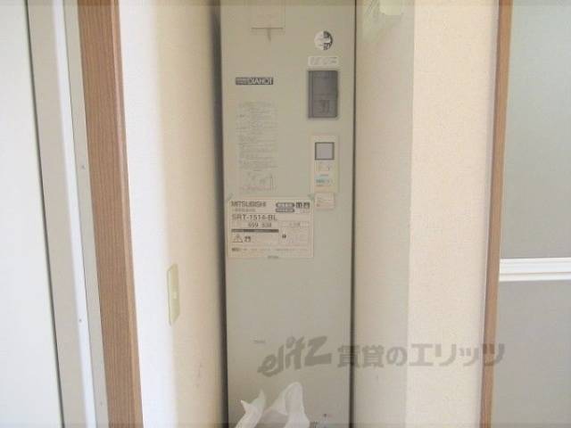 廊下　湯沸かし器