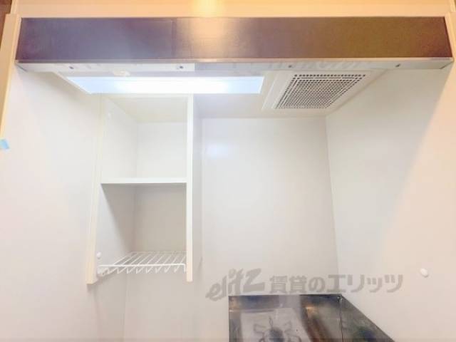 キッチン　上部収納