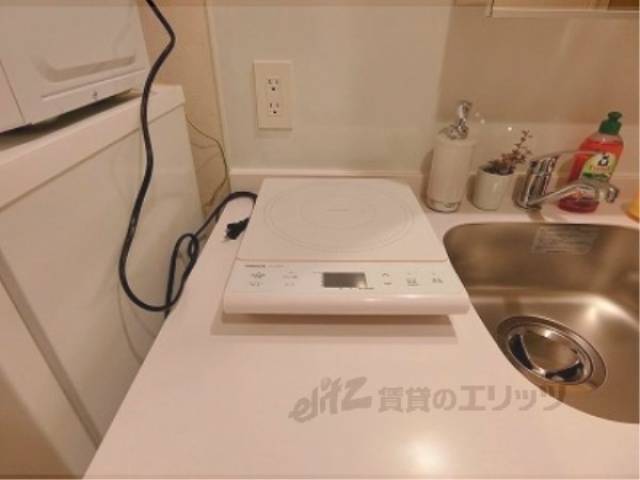 キッチン　電気コンロ設置場所