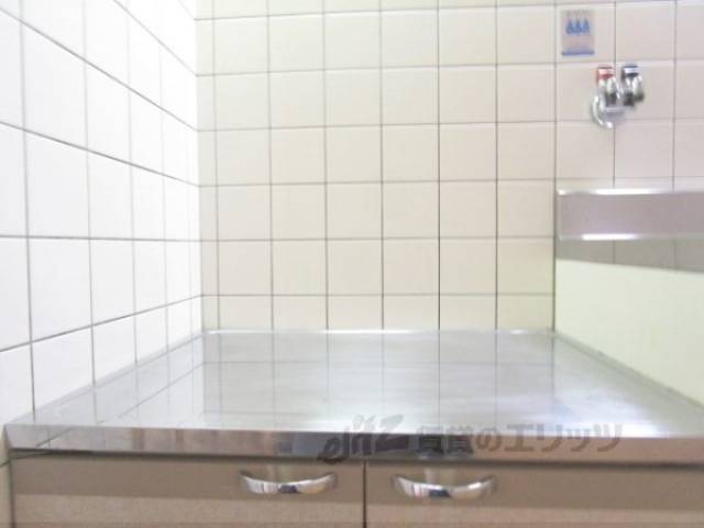 キッチン　コンロ置き場