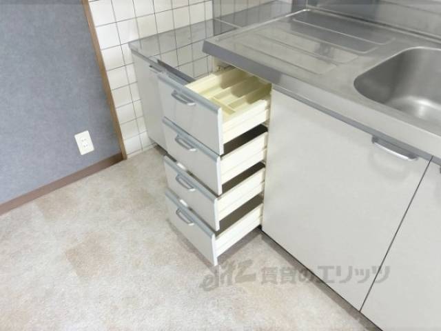 キッチン　収納