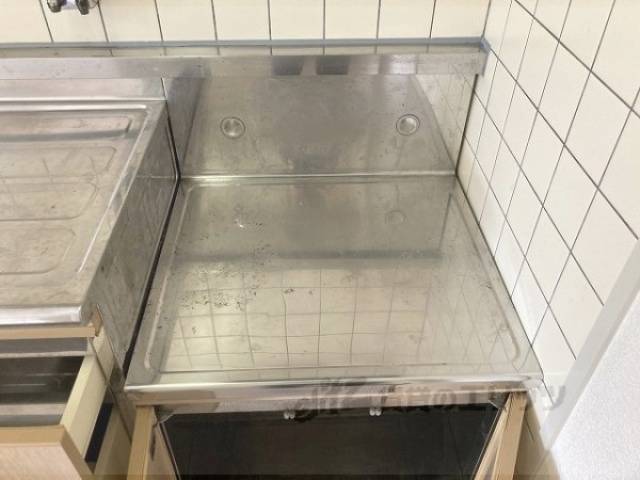 キッチン　コンロ置き場