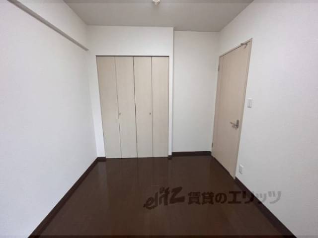 洋室　5帖