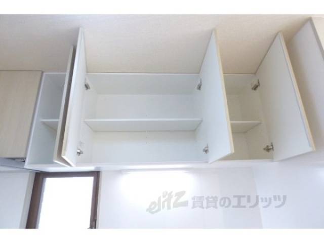 キッチン　上収納