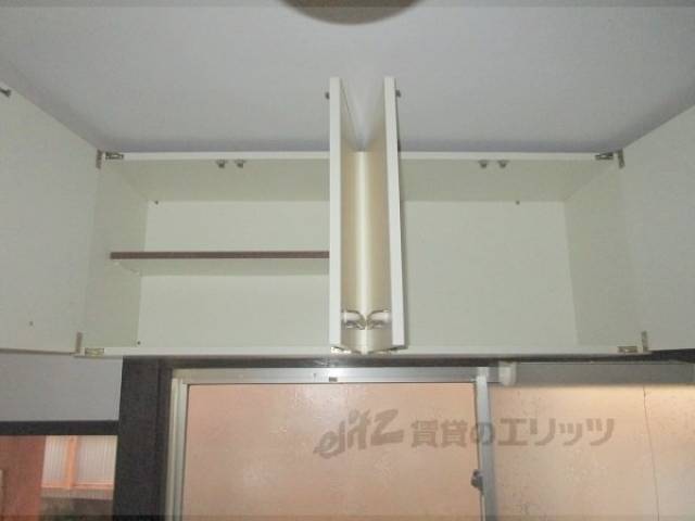 キッチン　収納