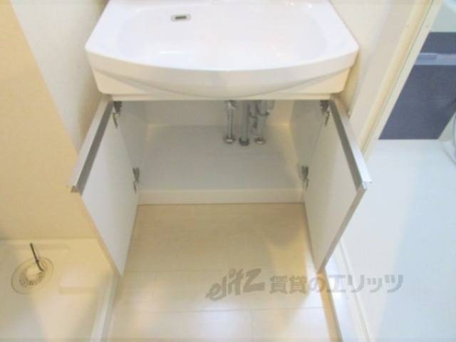 洗面所　収納