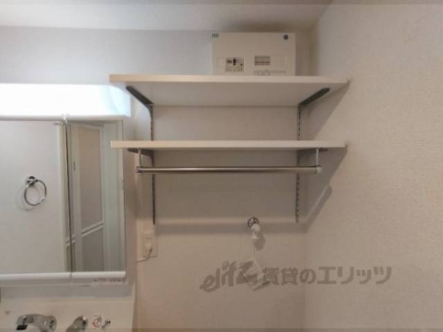 洗濯機上収納