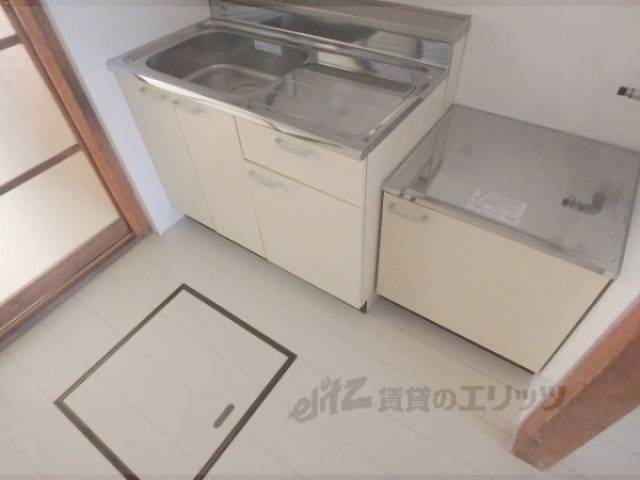 キッチン　キッチン下収納