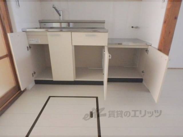 キッチン　キッチン下収納