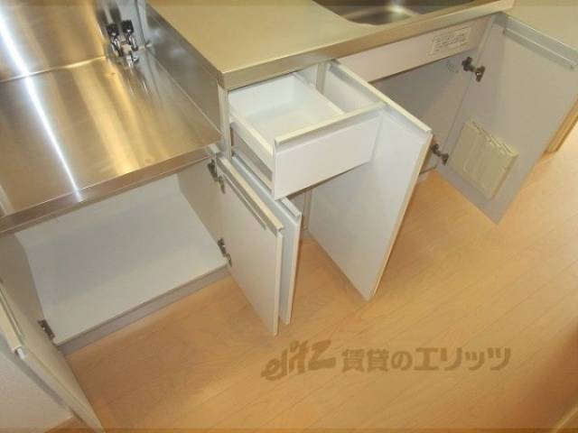 キッチン　収納