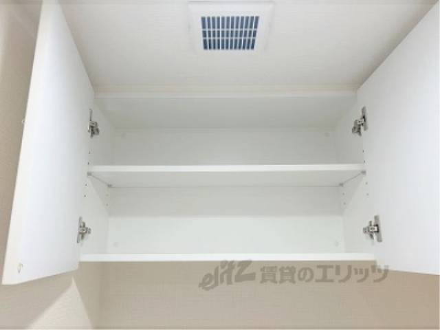 トイレ　上部収納