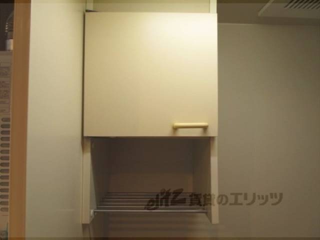 キッチン　収納棚