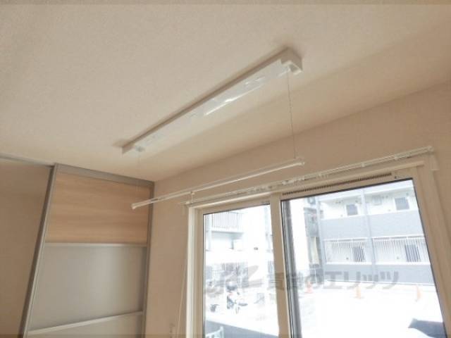 室内干し金具
