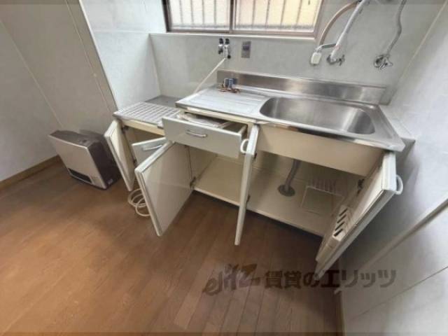 キッチン　下部収納