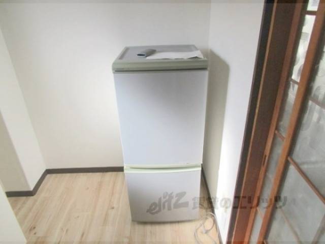 冷蔵庫置場　冷蔵庫