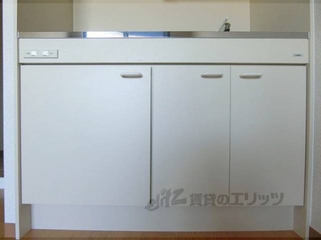 収納　キッチン下