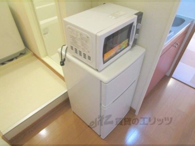 電子レンジ、冷蔵庫