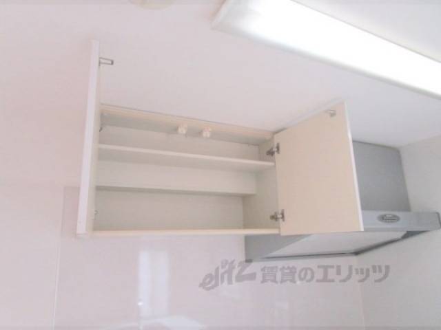 キッチン　収納上部