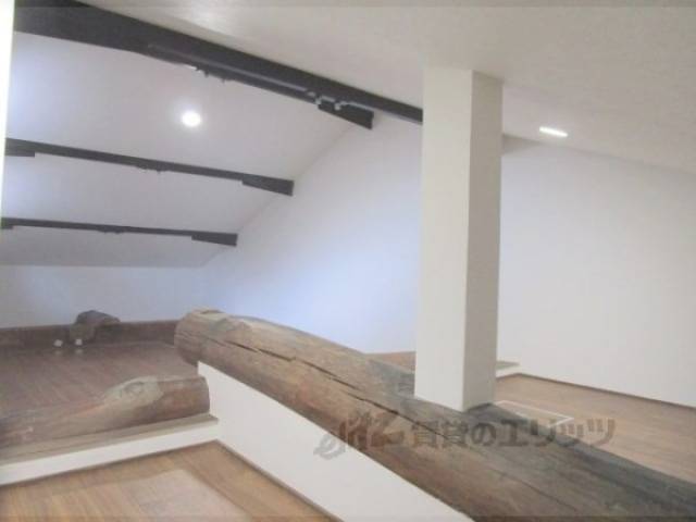 屋根裏部屋