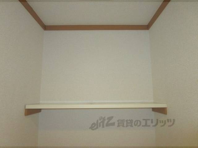 トイレ　収納棚