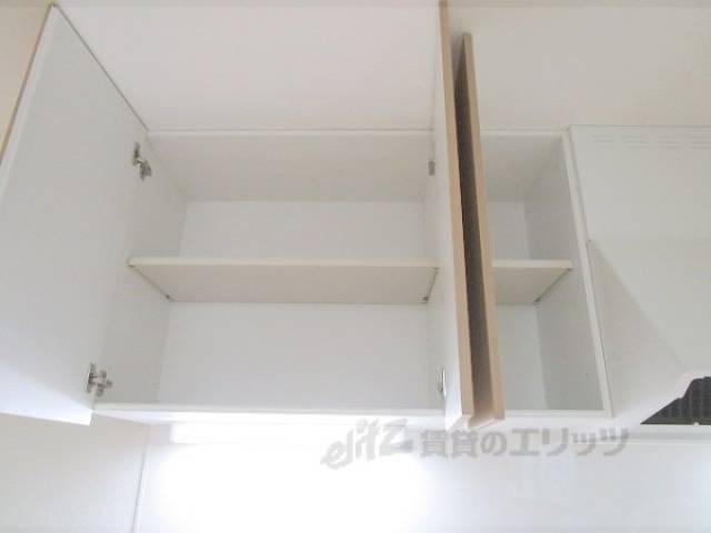 キッチン上部収納