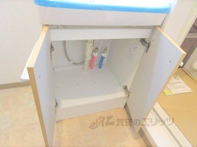 洗面台下収納