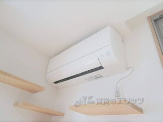 エアコン　リビング