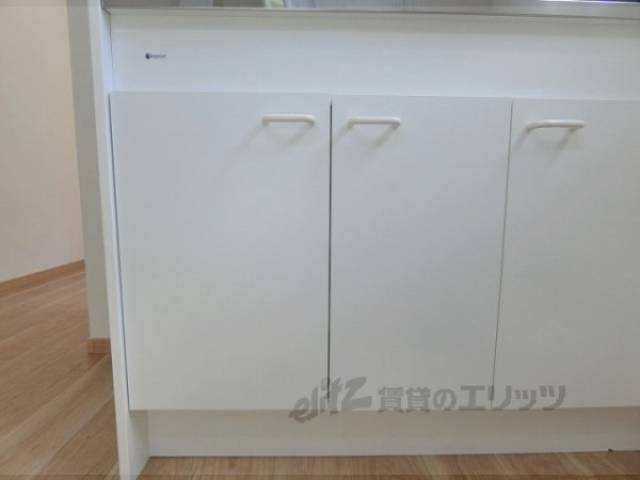 キッチン　下部収納