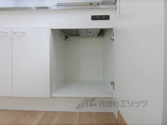 キッチン　下部収納