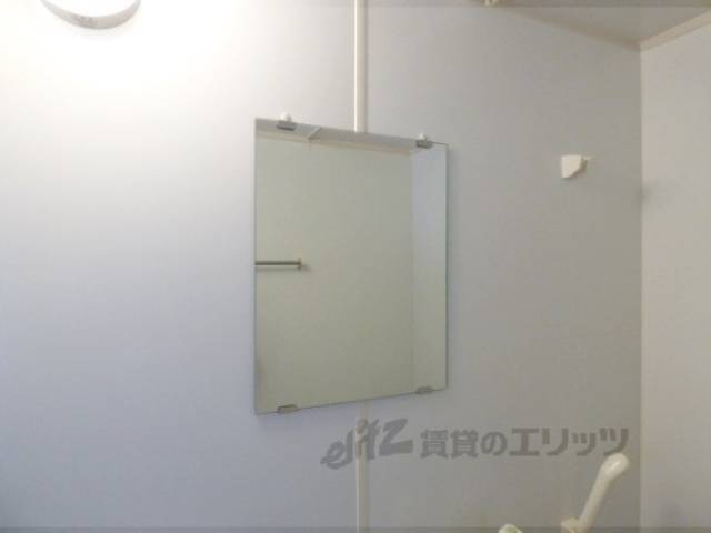 ユニットバス　洗面鏡