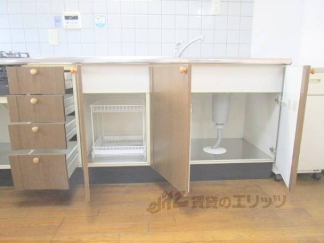 キッチン　下段収納