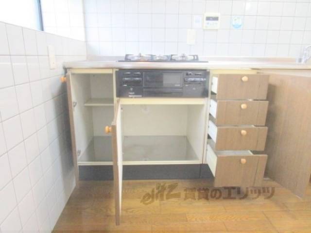キッチン　下段収納