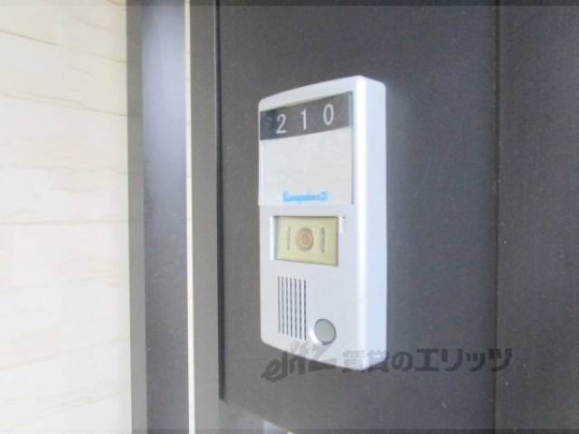 玄関　インターホン