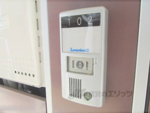 玄関　インターホン
