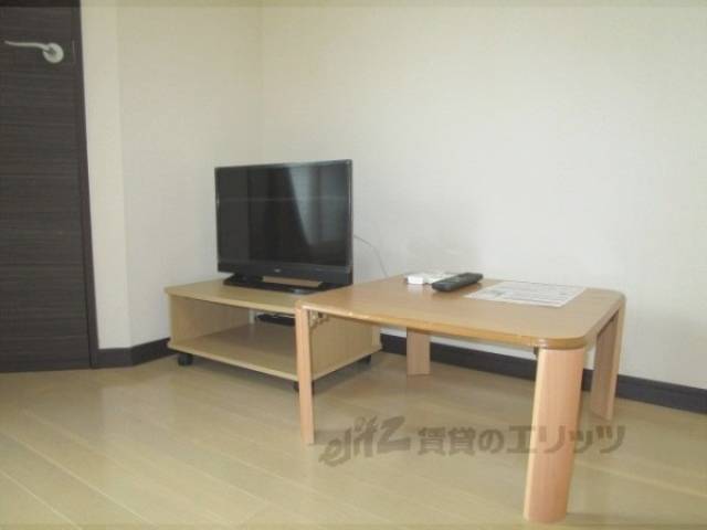 テレビ　テーブル