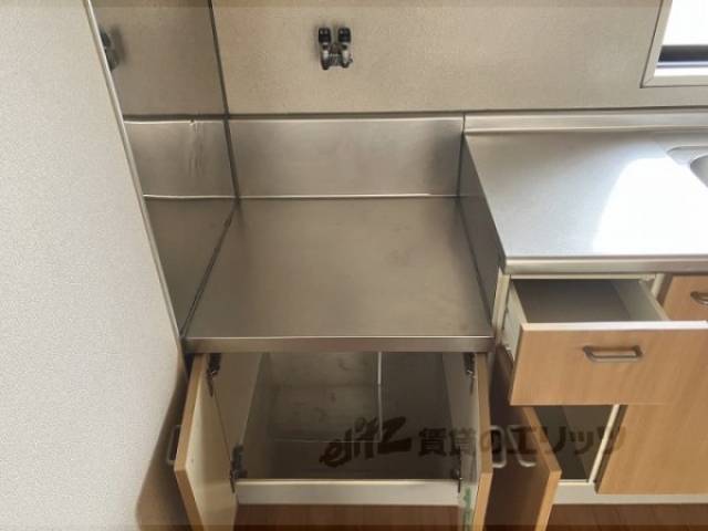 キッチン　コンロ置き場