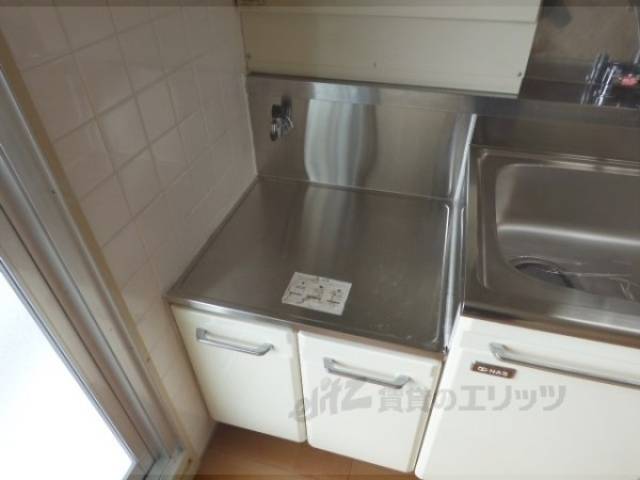 キッチン　コンロ置き場