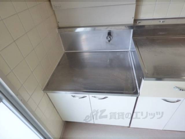 キッチン　コンロ置き場