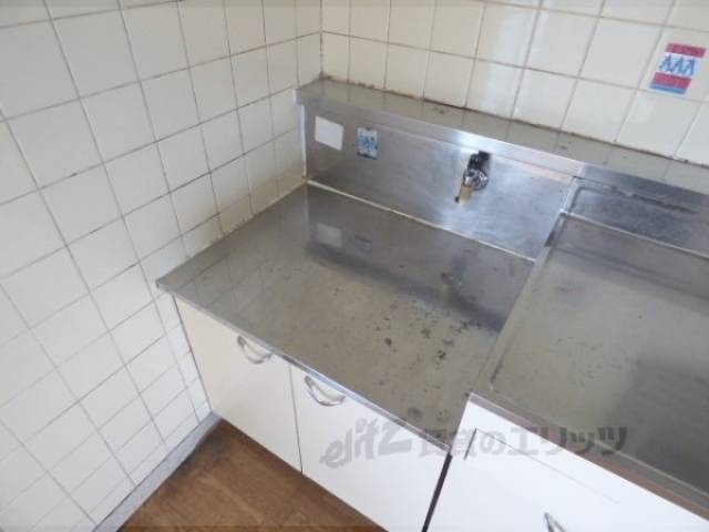 キッチン　コンロ置き場