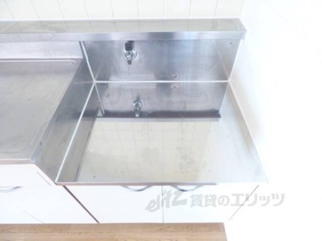 キッチン　コンロ置き場