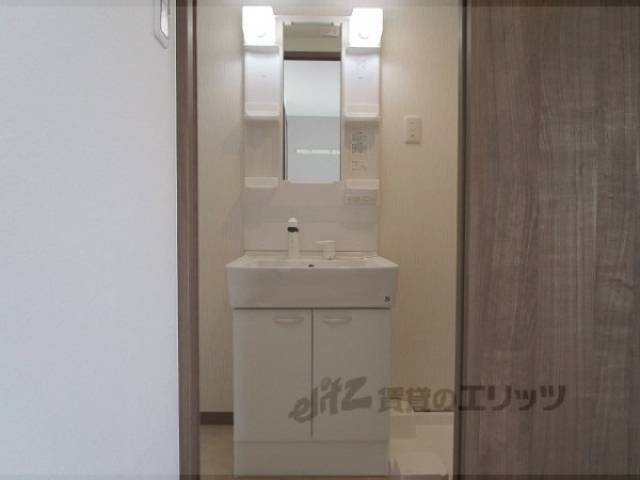 洗面所　洗面台下