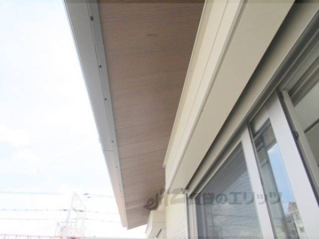 ベランダ　屋根付き