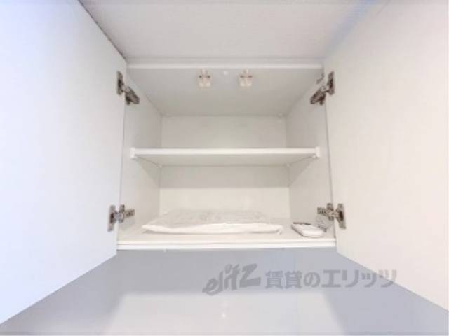 キッチン　キッチン上部収納