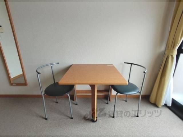 テーブル
