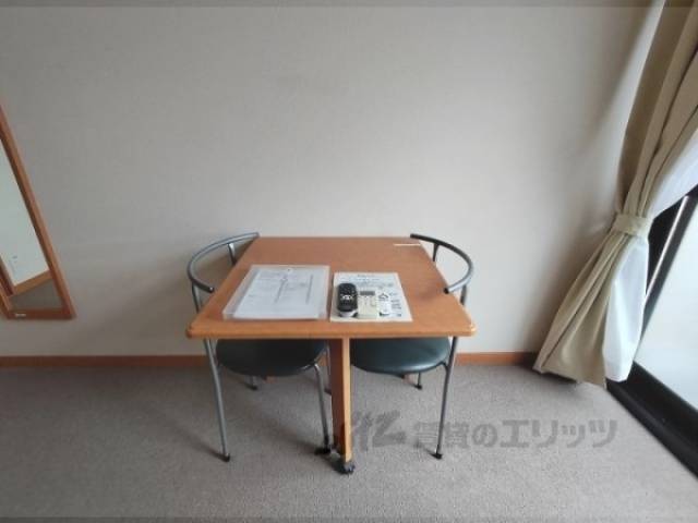 テーブル