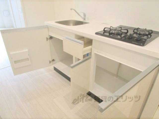 キッチン　キッチン下部収納